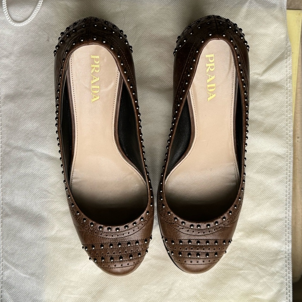 Prada Studded Pumps- 75 mm in Brown Leather, silver studs